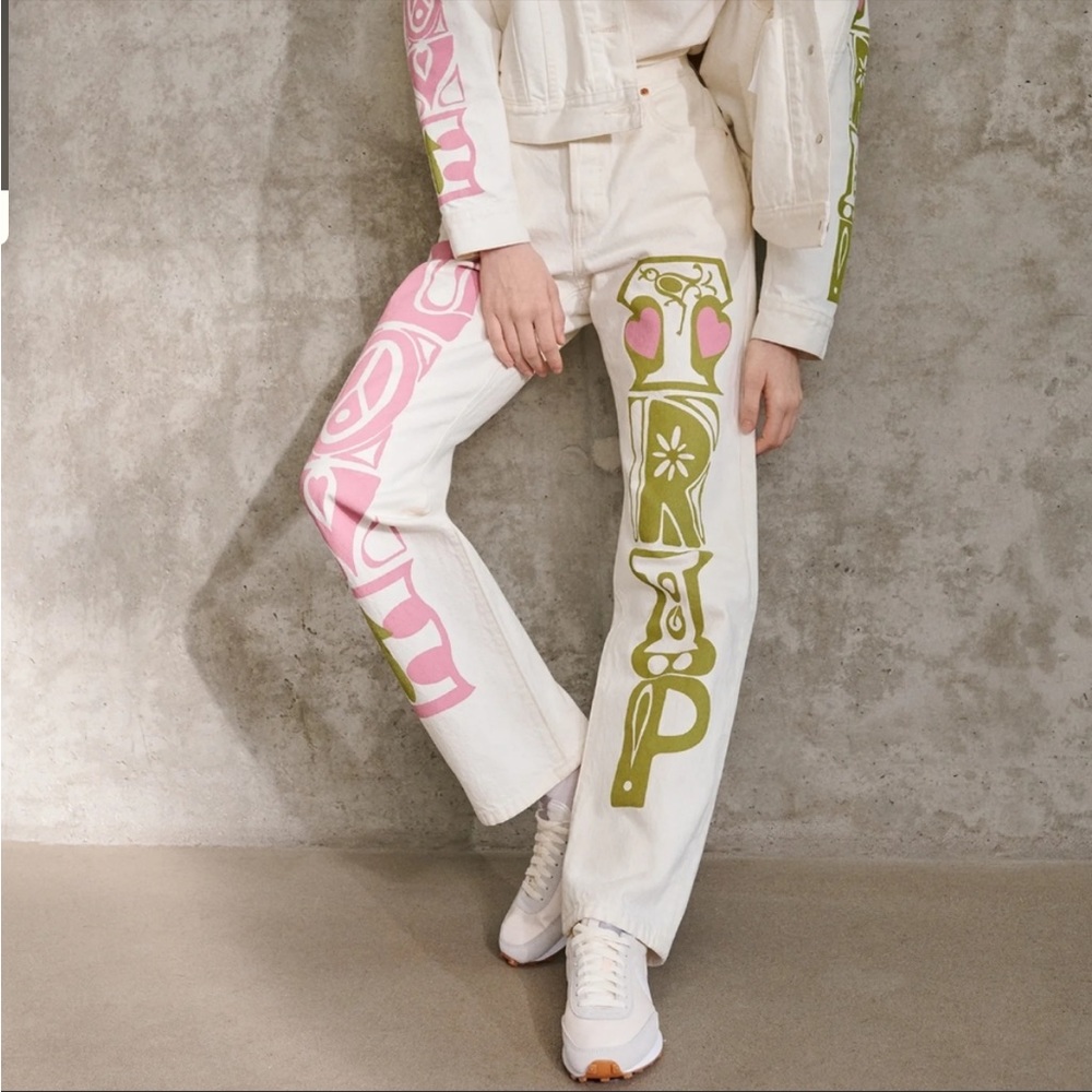 NWT Levi’s Off White Premium Love Trip Crazy Legs